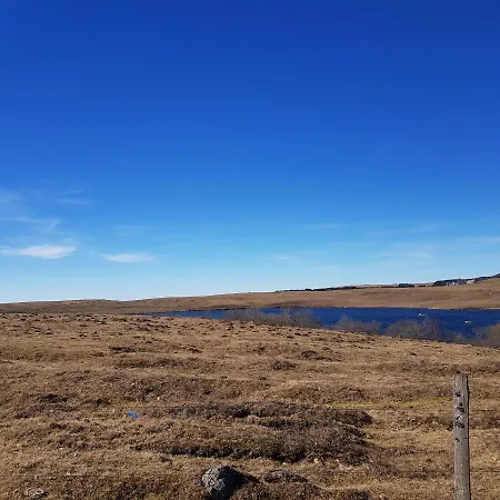 Aubrac לינה וארוחת בוקר